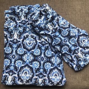 Beautiful Blue and White Damask TC Lularoe Legging